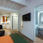 La Nicchia Apartment- Centralissimo Siena