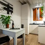 La Nicchia Apartment- Centralissimo